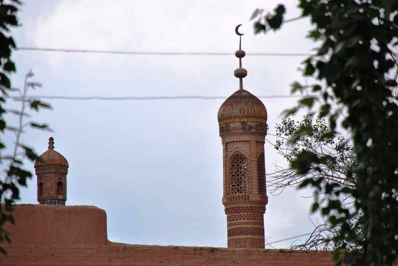 Auf dem Mausoleumsgelände